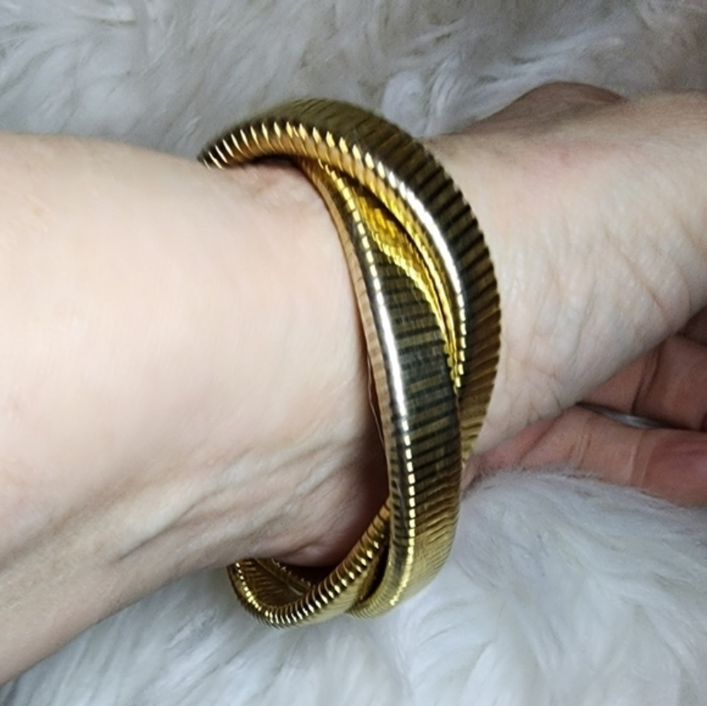 Vintage Expansion‎ Twisted bracelet NWOT